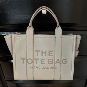 Marc Jacobs Medium Leather Tote Bag